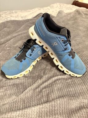 On Running Men's Light Blue Athletic Running Shoes